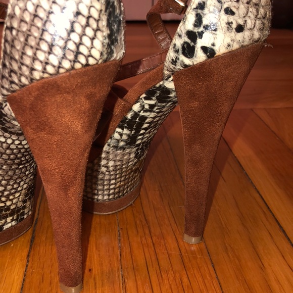 Bakers women’s animal pattern stiletto 👠 heels - Picture 8 of 8